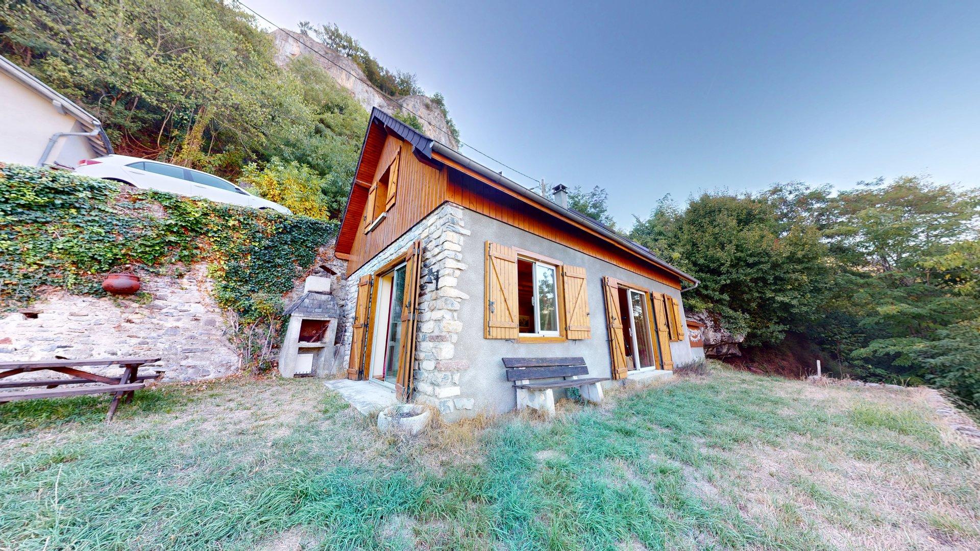 🏔️ Cierp-Gaud – Maison T4 de 90 m² esprit chalet, 3 chambres, terrain de 1 300 m² avec vue Pyrénées 🌲