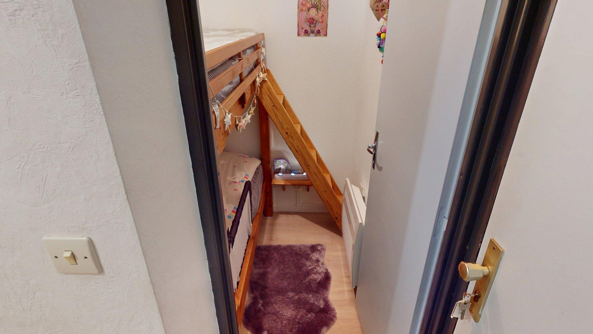 🏡 Appartement Studio cabine rénové avec balcon parking et cellier– Bagnères-de-Luchon - photo 3