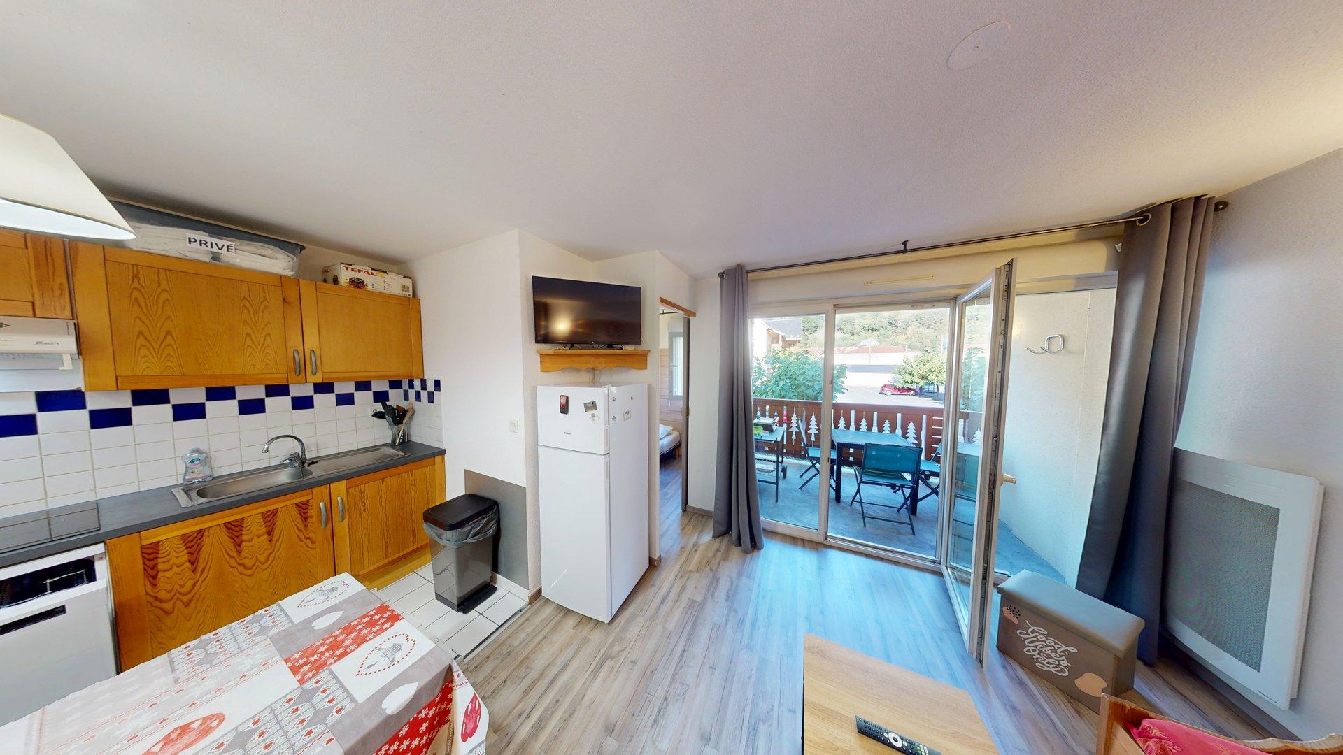 🏔️ Bagnères-de-Luchon – T2 bis de 36 m², balcon ouest, parking, résidence avec piscine – 118 000 € ☀️🏊